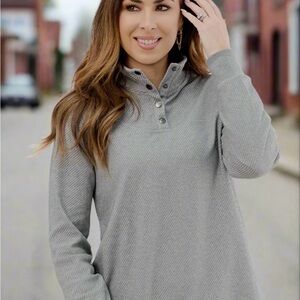 Stylish Gray Women's lightly ribbed 4 button pullover